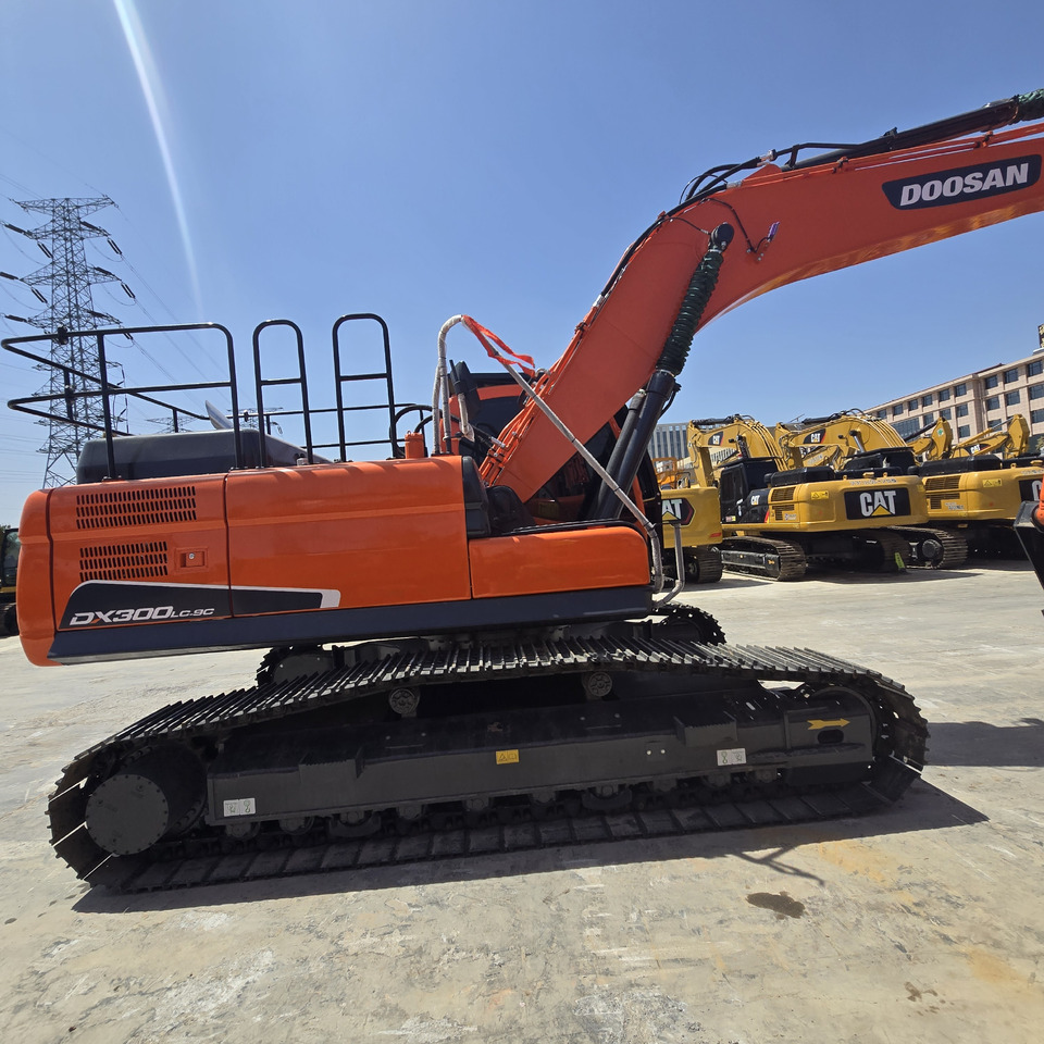 Excavadora Doosan DX300: foto 7 Excavadora Doosan DX300: foto 7