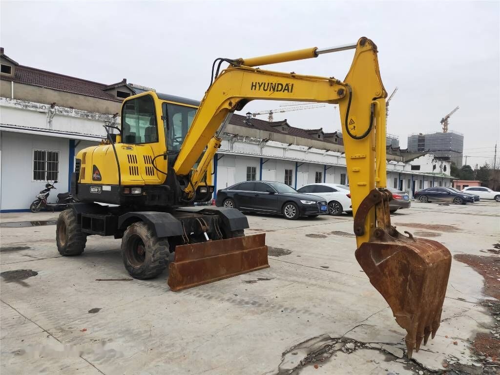 Hyundai Robex 60 W-7 - Excavadora de ruedas: foto 1 Hyundai Robex 60 W-7 - Excavadora de ruedas: foto 1