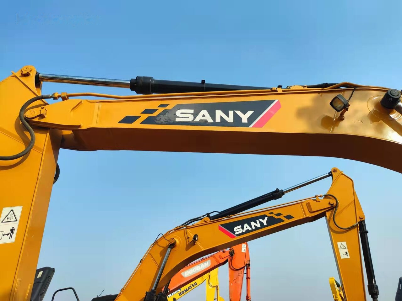 Sany SY215C - Excavadora de cadenas: foto 2 Sany SY215C - Excavadora de cadenas: foto 2