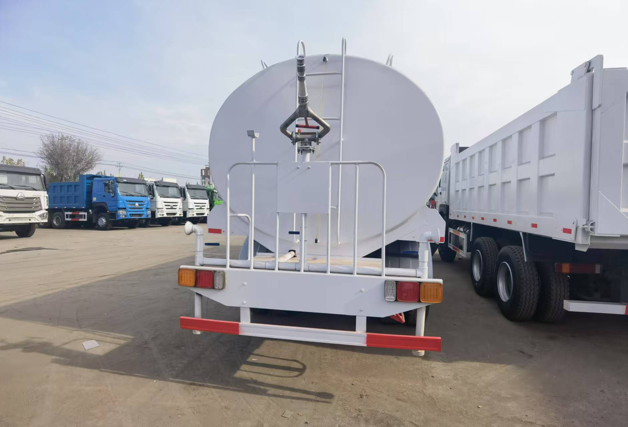 Shacman F3000 6*4 Sprinkler truck(Right rudder) - Hidrolimpiadora: foto 4 Shacman F3000 6*4 Sprinkler truck(Right rudder) - Hidrolimpiadora: foto 4