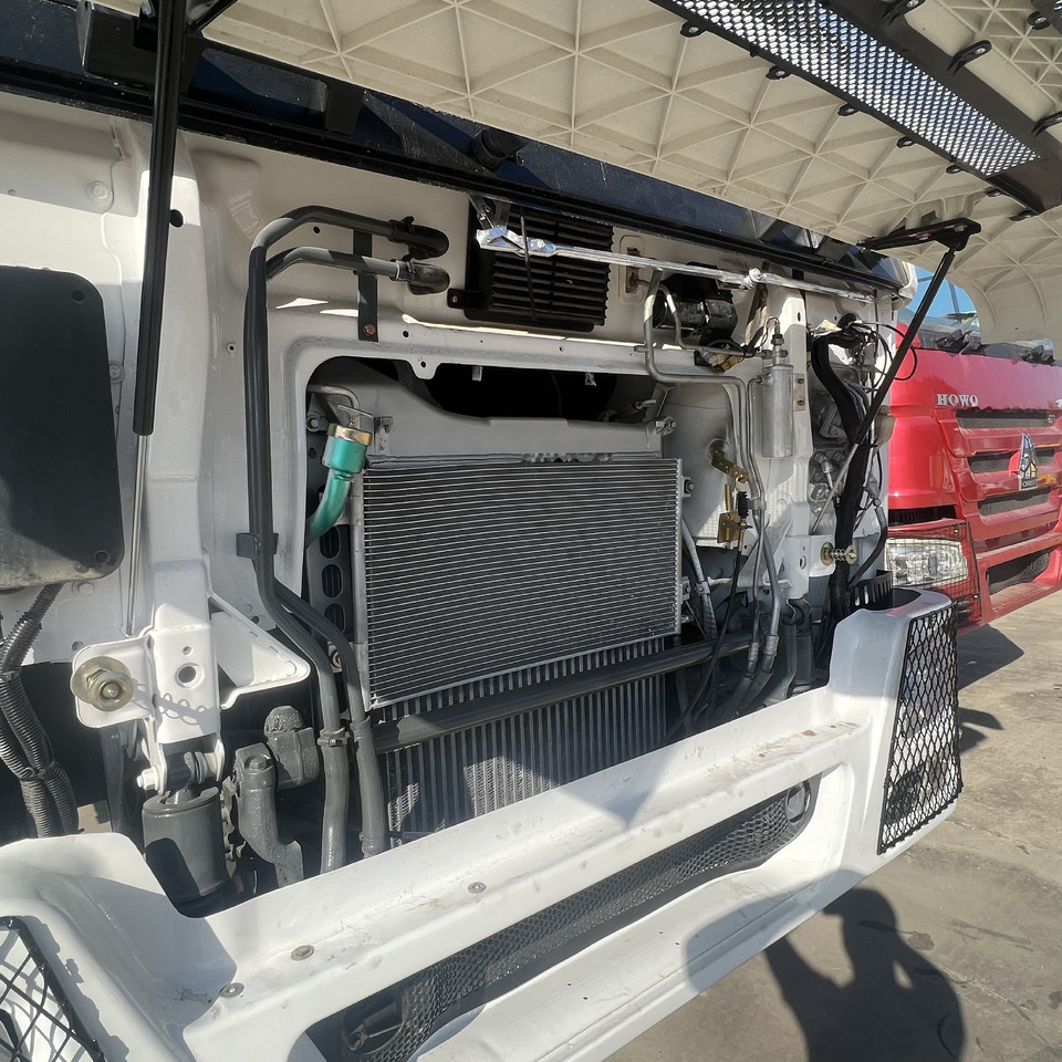 Sinotruk HOWO 371 6*4 Fence truck - Camión caja abierta: foto 2 Sinotruk HOWO 371 6*4 Fence truck - Camión caja abierta: foto 2