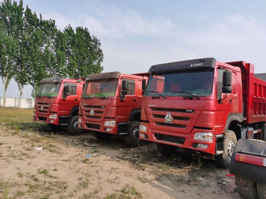 Sinotruk HOWO 6*4 Dump truck - Camión volquete: foto 1 Sinotruk HOWO 6*4 Dump truck - Camión volquete: foto 1