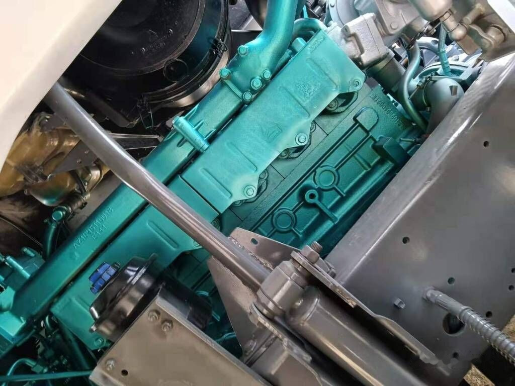 Sinotruk HOWO 6*4 Tractor - Camión portacontenedore/ Intercambiable: foto 4 Sinotruk HOWO 6*4 Tractor - Camión portacontenedore/ Intercambiable: foto 4