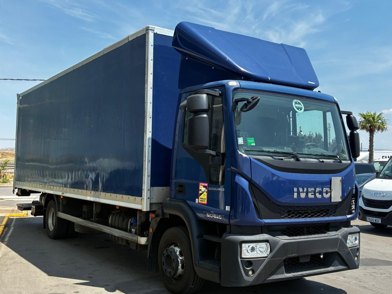 Caja cerrada IVECO Eurocargo ML 120 E22 - Camión caja cerrada: foto 3 Caja cerrada IVECO Eurocargo ML 120 E22 - Camión caja cerrada: foto 3