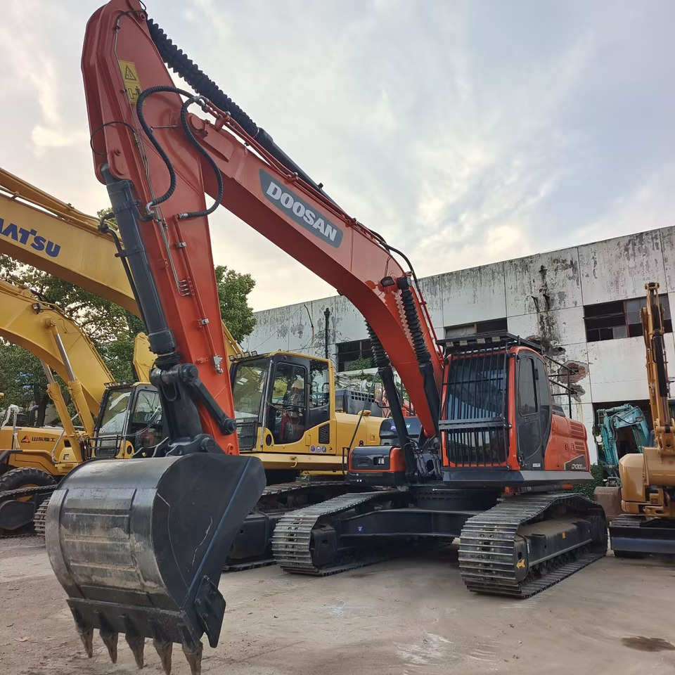 DOOSAN DX300 - Excavadora de cadenas: foto 2 DOOSAN DX300 - Excavadora de cadenas: foto 2