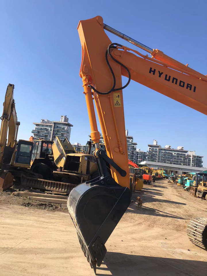 HYUNDAI 215LC-9T - Excavadora de cadenas: foto 3 HYUNDAI 215LC-9T - Excavadora de cadenas: foto 3