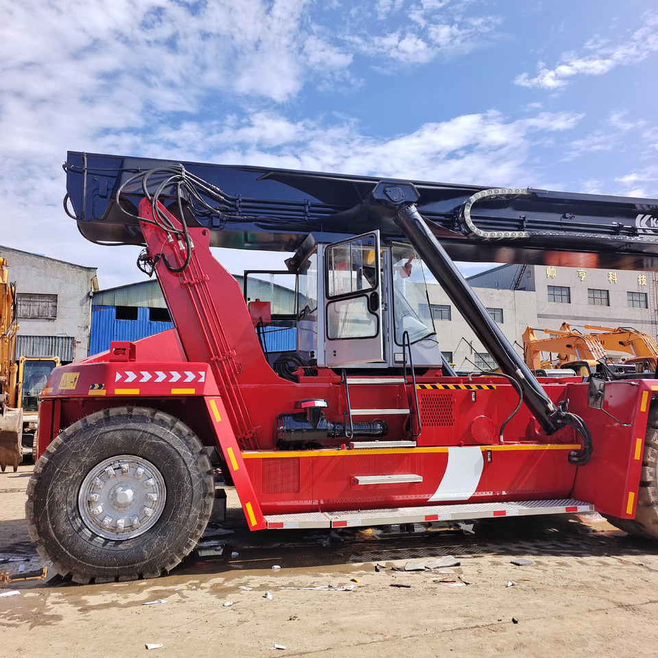 KALMAR DRF 450 DRT450 DRT DRD DRU 450 45 TON - Reach stacker: foto 1 KALMAR DRF 450 DRT450 DRT DRD DRU 450 45 TON - Reach stacker: foto 1