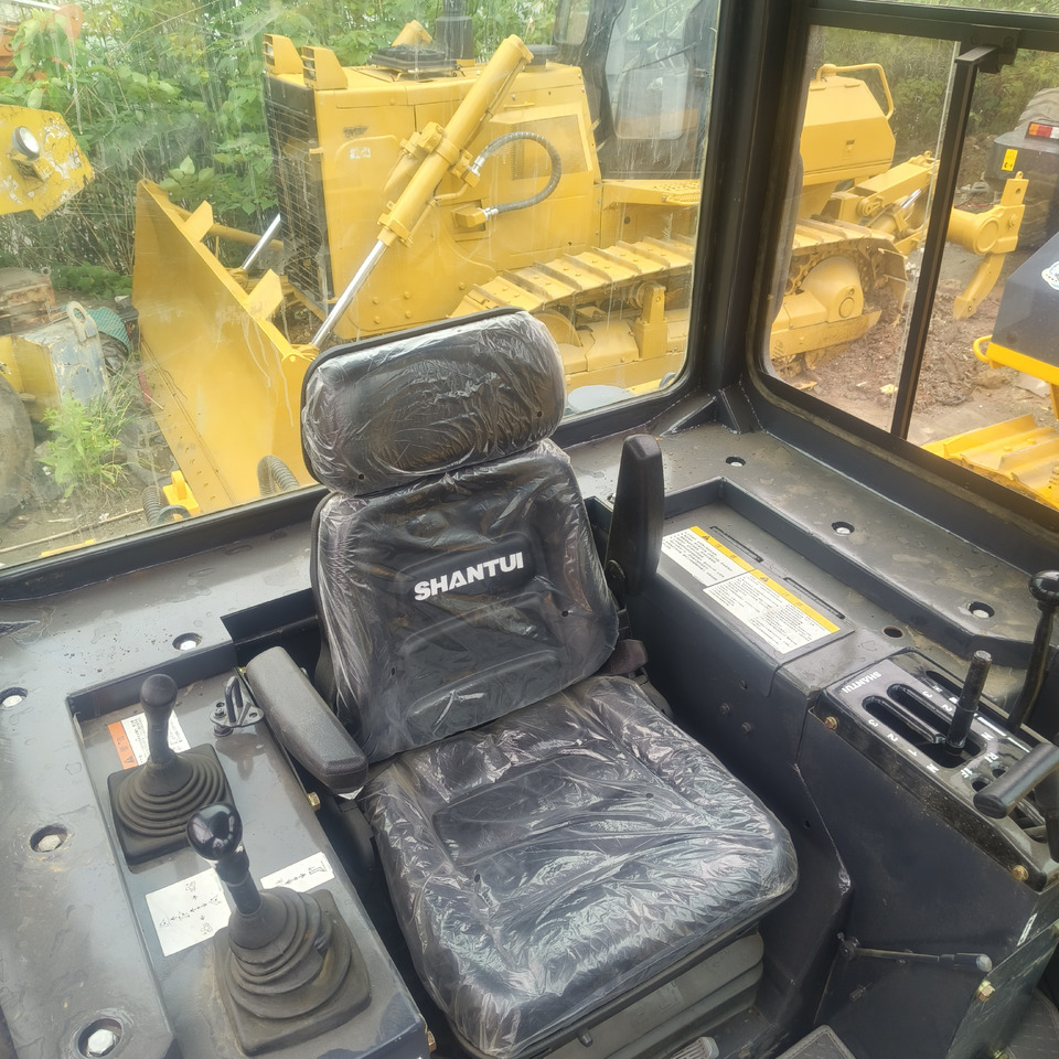 SHANTUI SD 16 WITH RIPPER - Bulldozer: foto 3 SHANTUI SD 16 WITH RIPPER - Bulldozer: foto 3