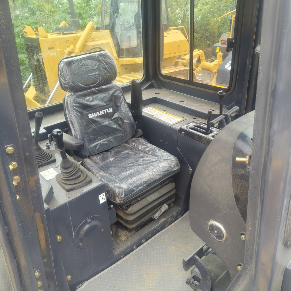SHANTUI SD 16 WITH RIPPER - Bulldozer: foto 4 SHANTUI SD 16 WITH RIPPER - Bulldozer: foto 4
