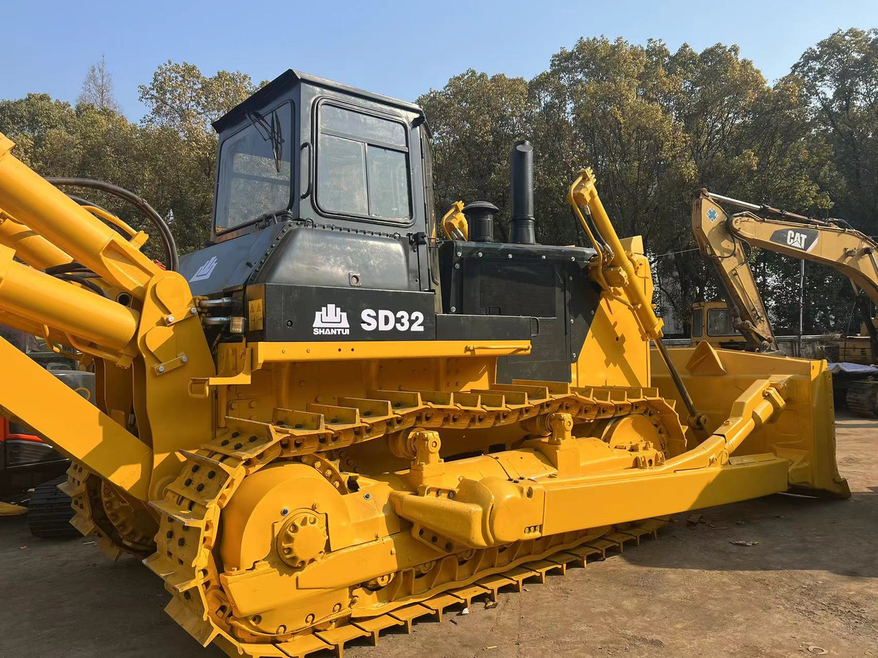 Bulldozer SHANTUI SD32: foto 1