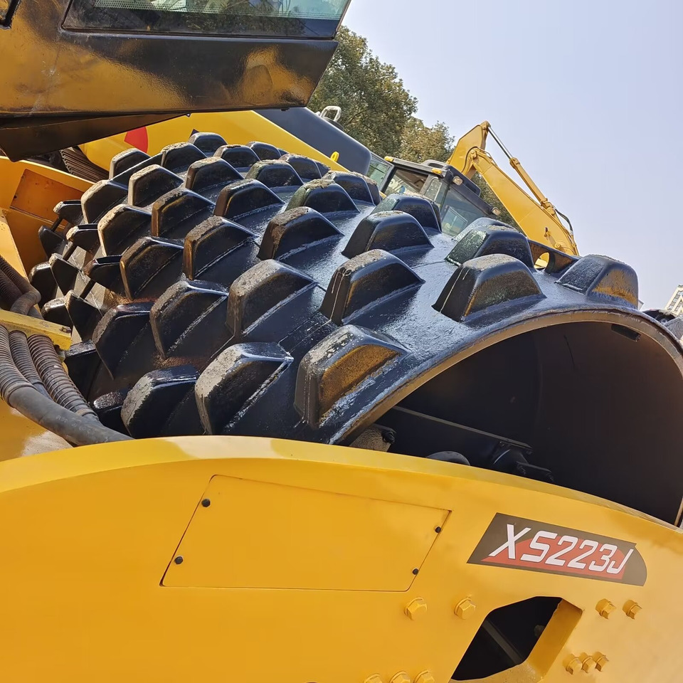 XCMG XS 223J WITH SHEEP FOOT PAD - Apisonadora de asfalto: foto 5 XCMG XS 223J WITH SHEEP FOOT PAD - Apisonadora de asfalto: foto 5