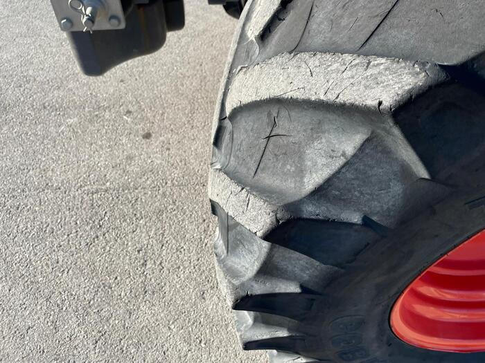 Claas Arion 650 - Tractor: foto 5 Claas Arion 650 - Tractor: foto 5