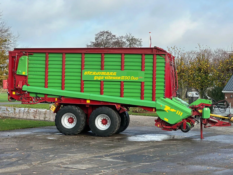 Strautmann Giga Vitesse III 3 Ladewagen Opraapwagen - Maquinaria agrícola: foto 1 Strautmann Giga Vitesse III 3 Ladewagen Opraapwagen - Maquinaria agrícola: foto 1