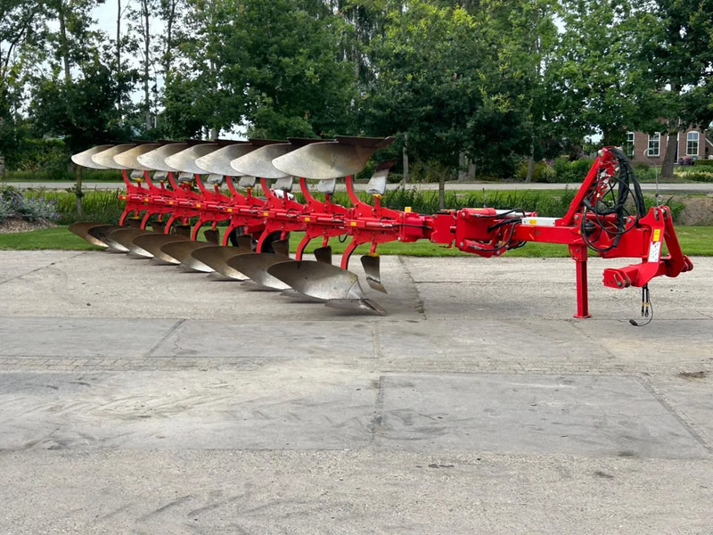 Pottinger 8 schaar wentelploeg getrokken Servo S 6.50 P N 8 Schar 8102/46W - Arado: foto 1 Pottinger 8 schaar wentelploeg getrokken Servo S 6.50 P N 8 Schar 8102/46W - Arado: foto 1