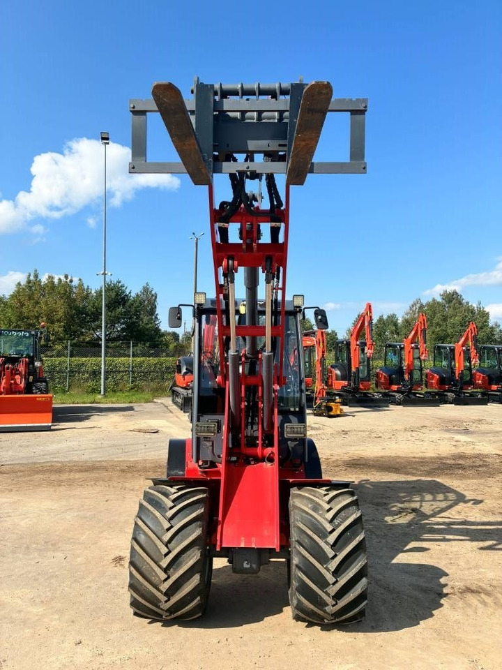 VM Loader 1040LXC - Cargadora articulada: foto 4 VM Loader 1040LXC - Cargadora articulada: foto 4