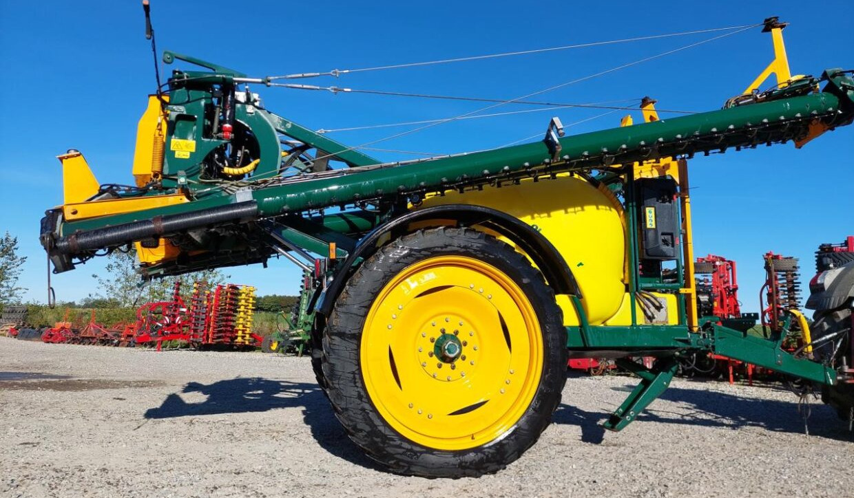 Danfoil ConCorde 3000L - 24m med GPS - Pulverizador arrastrado: foto 4 Danfoil ConCorde 3000L - 24m med GPS - Pulverizador arrastrado: foto 4