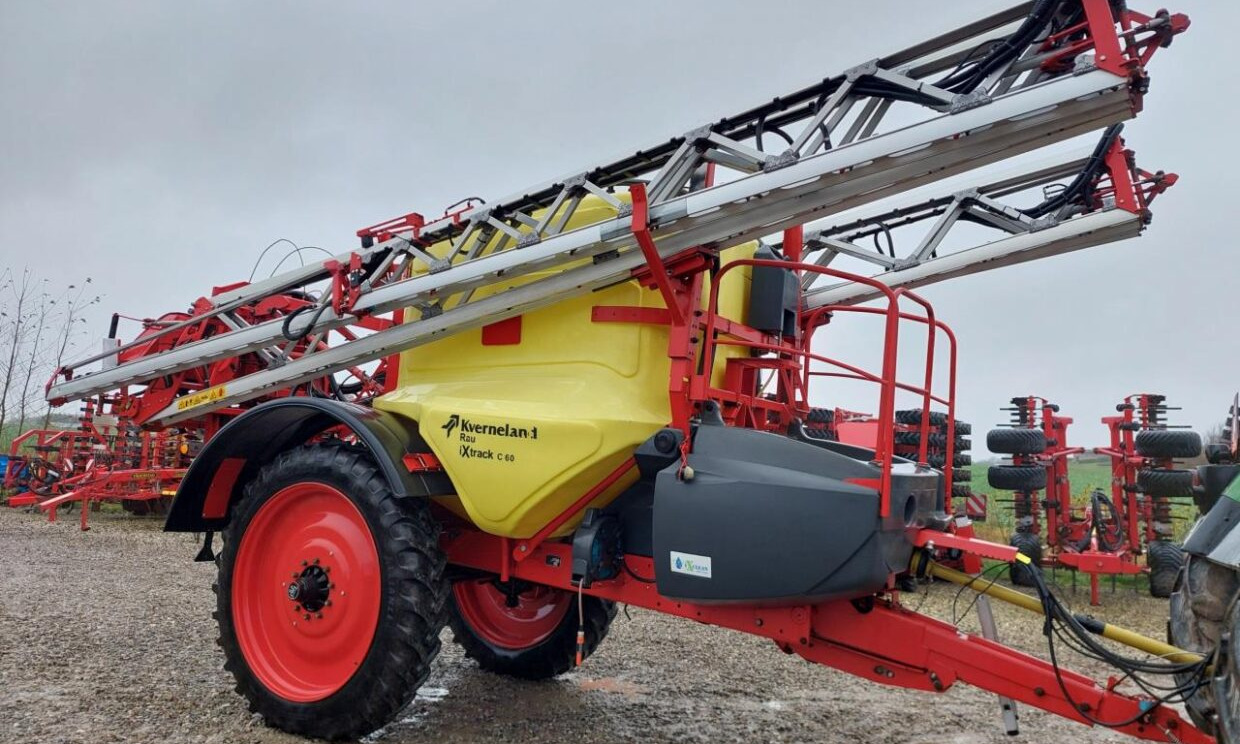 Kverneland iXtrack C60 - 30m med GPS - Pulverizador arrastrado: foto 4 Kverneland iXtrack C60 - 30m med GPS - Pulverizador arrastrado: foto 4