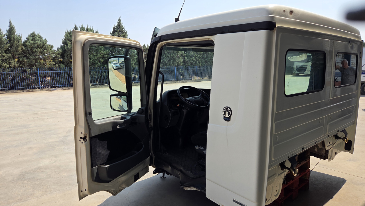 MERCEDES ACTROS MP3 MEDIUM - Cabina: foto 4 MERCEDES ACTROS MP3 MEDIUM - Cabina: foto 4