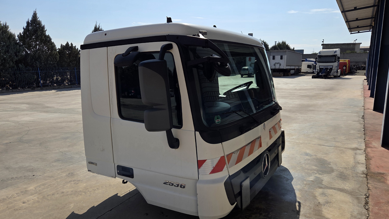 MERCEDES-BENZ ACTROS MP3 EURO 5 MEDIUM SIZE - Cabina: foto 1 MERCEDES-BENZ ACTROS MP3 EURO 5 MEDIUM SIZE - Cabina: foto 1