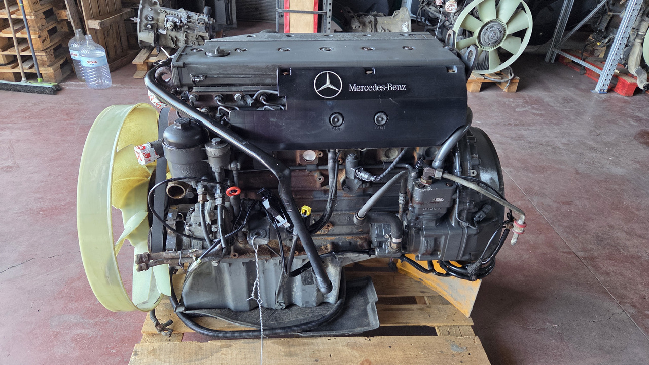 MERCEDES-BENZ ATEGO OM 906 LA - Motor: foto 1 MERCEDES-BENZ ATEGO OM 906 LA - Motor: foto 1