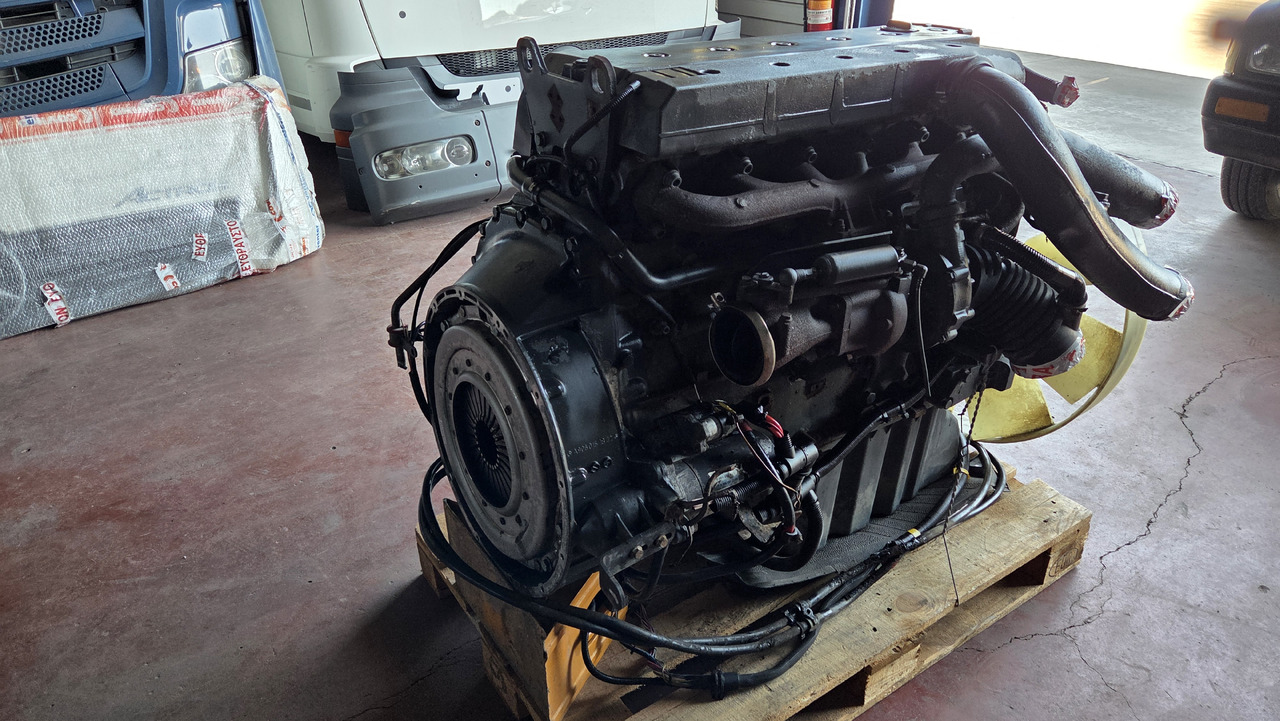 MERCEDES-BENZ ATEGO OM 906 LA - Motor: foto 4 MERCEDES-BENZ ATEGO OM 906 LA - Motor: foto 4