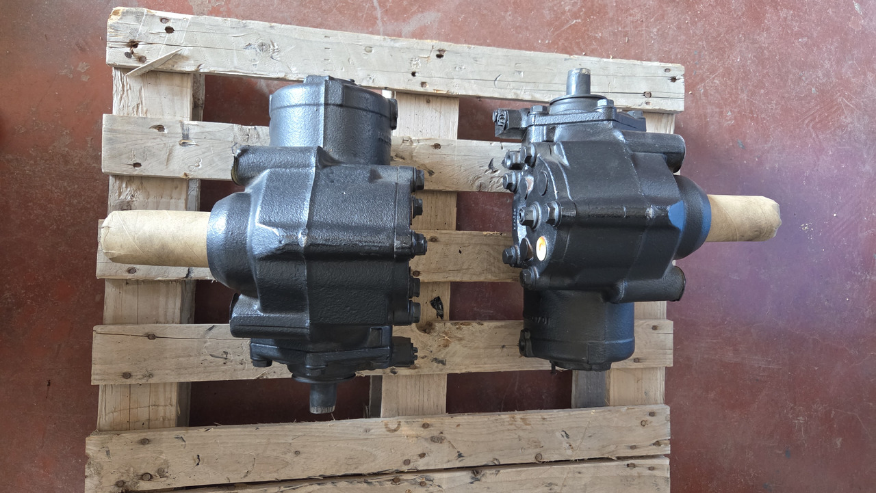 MERCEDES-BENZ POWER STEERING ACTROS MP3 - Volante: foto 3 MERCEDES-BENZ POWER STEERING ACTROS MP3 - Volante: foto 3