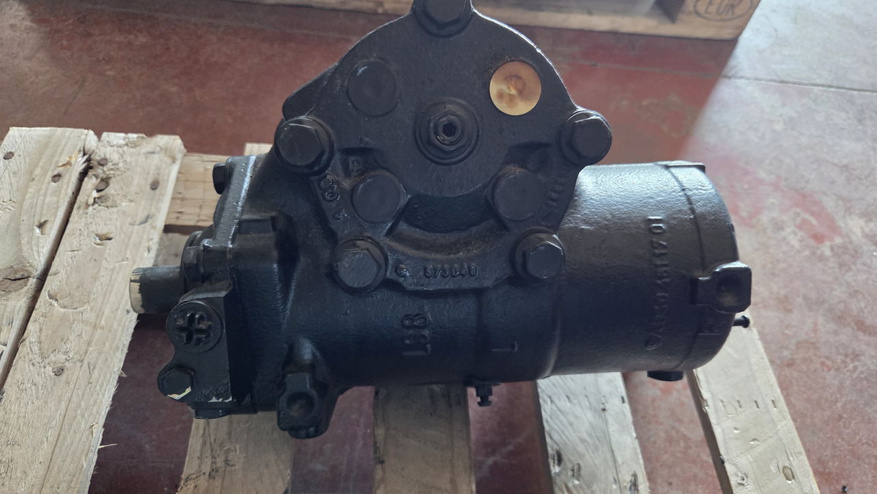 MERCEDES-BENZ POWER STEERING ACTROS MP3 - Volante: foto 1 MERCEDES-BENZ POWER STEERING ACTROS MP3 - Volante: foto 1