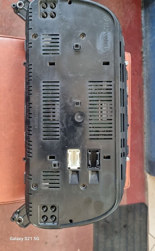 Mercedes-Benz INSTRUMENT PANEL A0044467621 Mercedes-Benz ACTROS MP3 - Salpicadero para Camión: foto 2 Mercedes-Benz INSTRUMENT PANEL A0044467621 Mercedes-Benz ACTROS MP3 - Salpicadero para Camión: foto 2