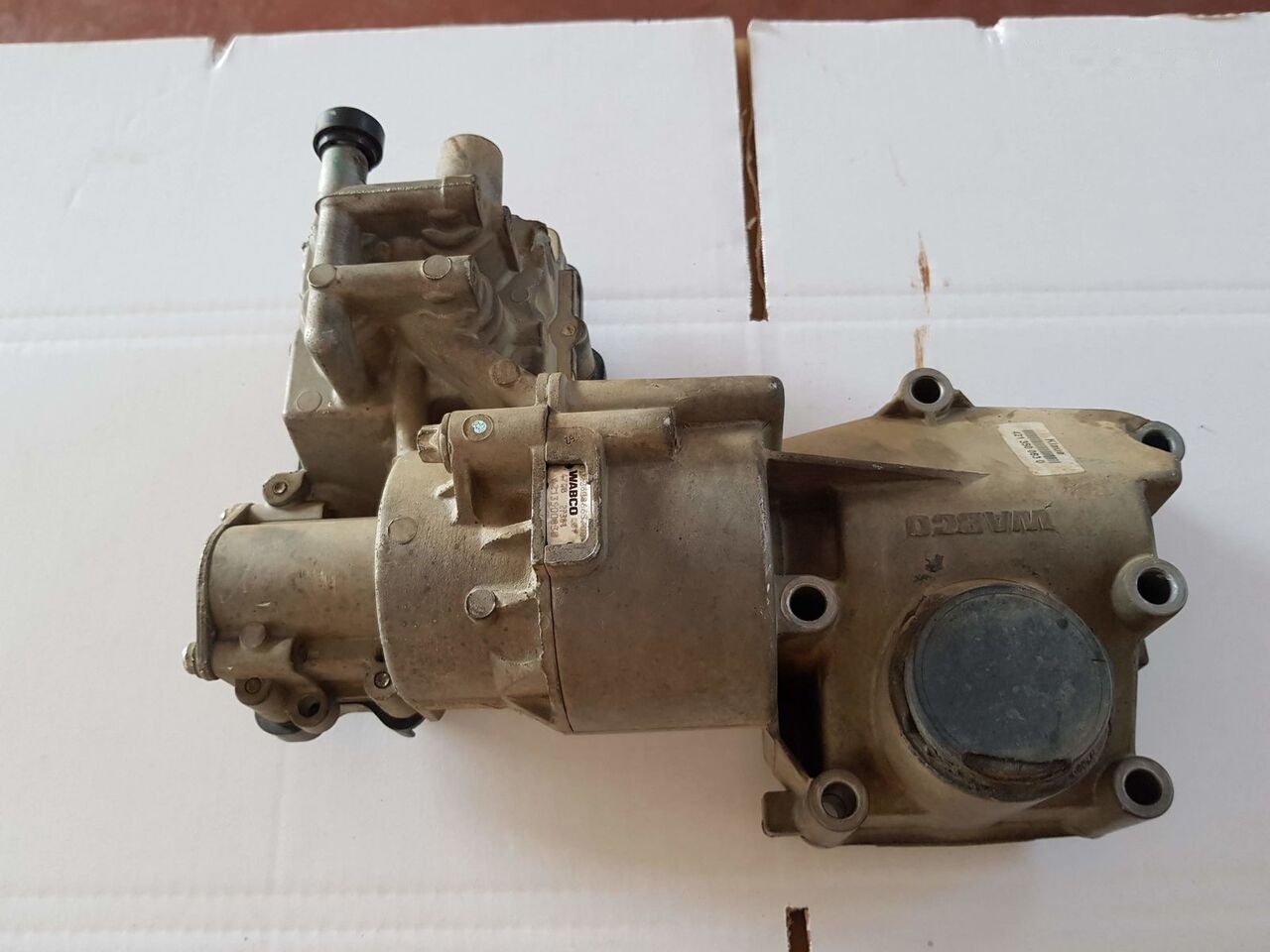 WABCO GEAR CYLINDER 002 260 85 63 Mercedes-Benz ACTROS MB3 - Unidad de control para Camión: foto 3 WABCO GEAR CYLINDER 002 260 85 63 Mercedes-Benz ACTROS MB3 - Unidad de control para Camión: foto 3