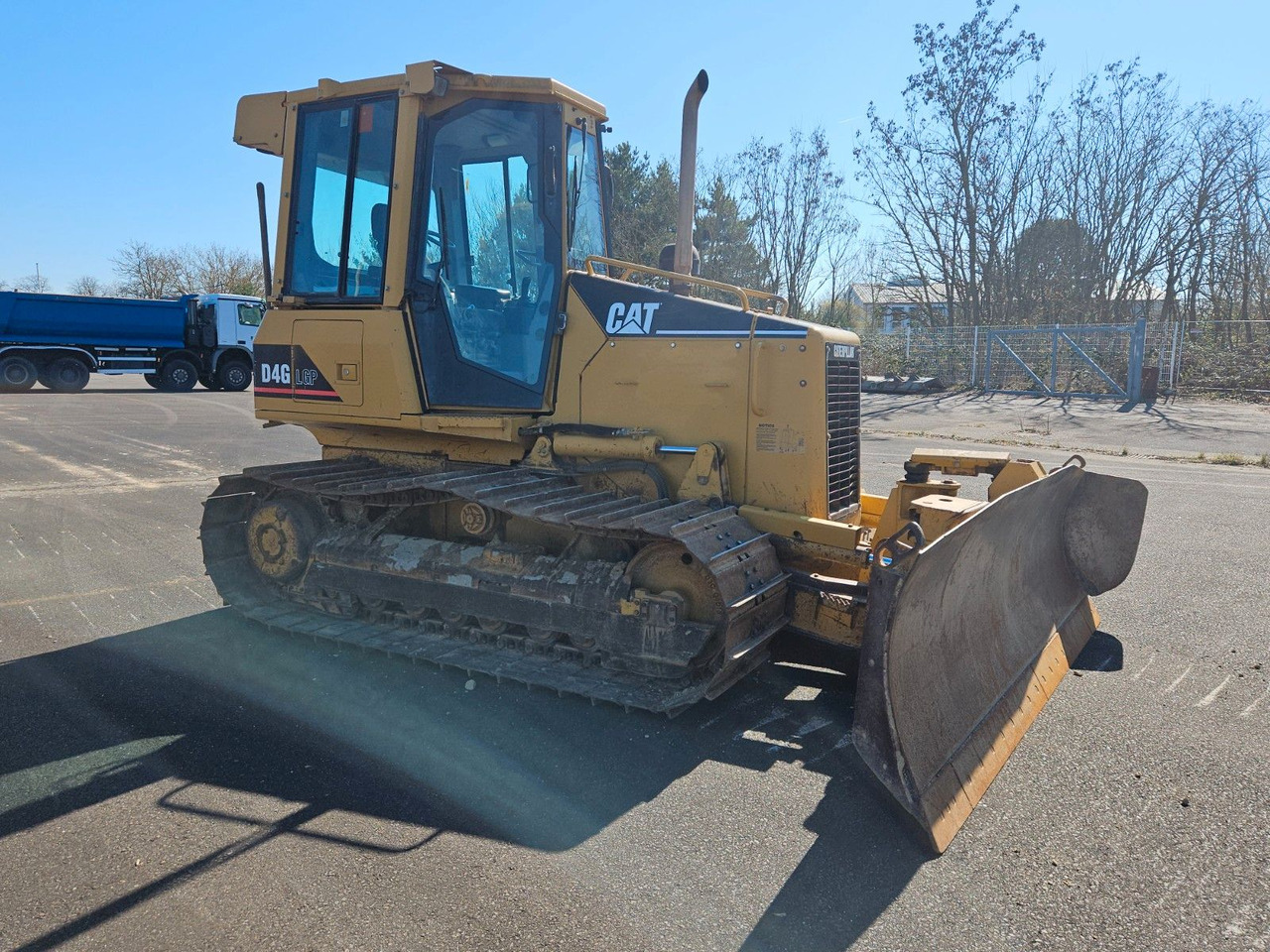 CAT D4G LGP - Bulldozer: foto 1 CAT D4G LGP - Bulldozer: foto 1