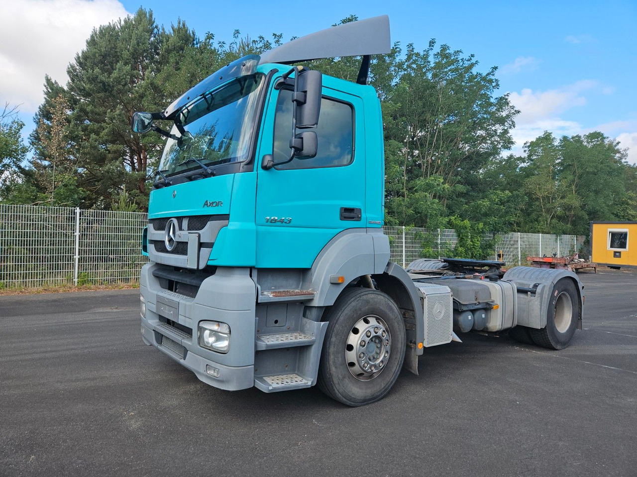 Mercedes-Benz Axor 1843 4x2 mit Kipphydraulik - Cabeza tractora: foto 2 Mercedes-Benz Axor 1843 4x2 mit Kipphydraulik - Cabeza tractora: foto 2