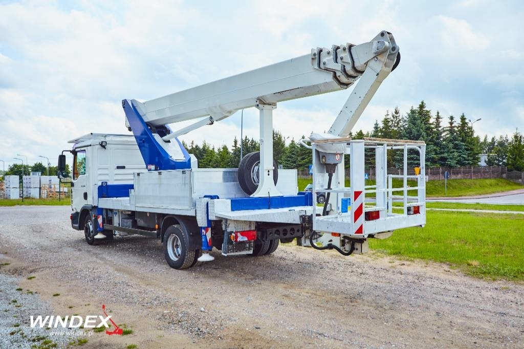 Wumag WT 300 - Camión con plataforma elevadora: foto 4 Wumag WT 300 - Camión con plataforma elevadora: foto 4