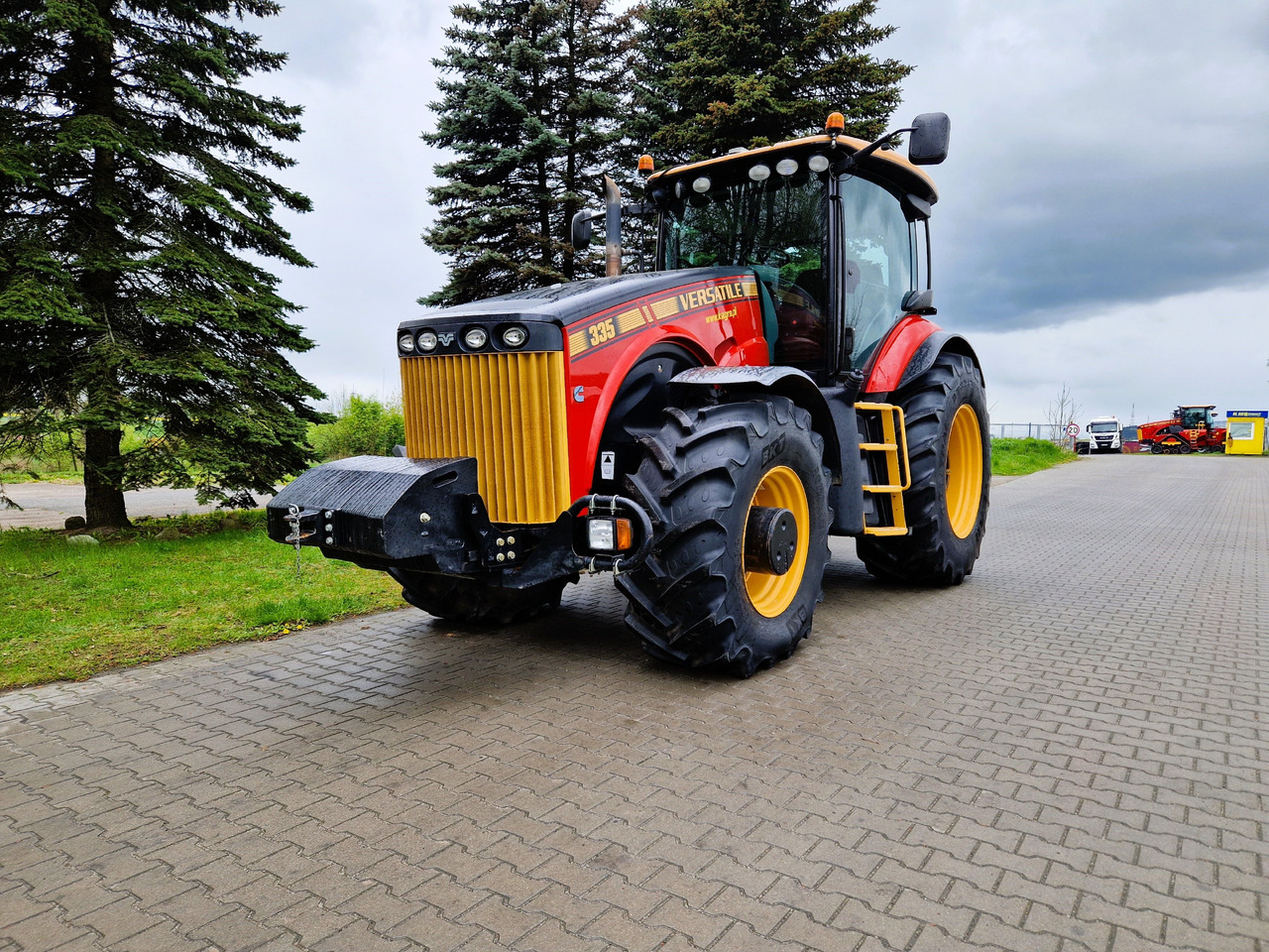 Versatile Buhler 335 - Tractor: foto 2 Versatile Buhler 335 - Tractor: foto 2