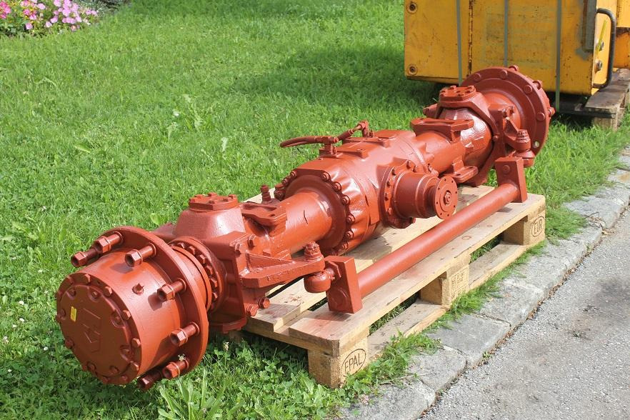 Hurth 272-69 - Eje y piezas para Maquinaria de construcción: foto 1 Hurth 272-69 - Eje y piezas para Maquinaria de construcción: foto 1