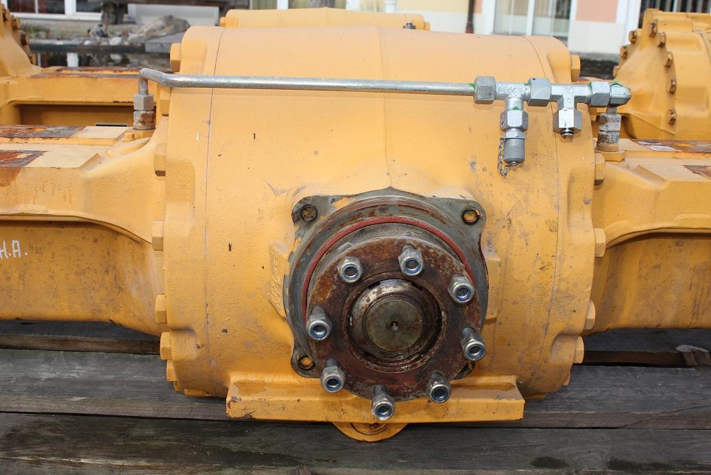 Liebherr L 556 - Eje y piezas para Maquinaria de construcción: foto 5 Liebherr L 556 - Eje y piezas para Maquinaria de construcción: foto 5