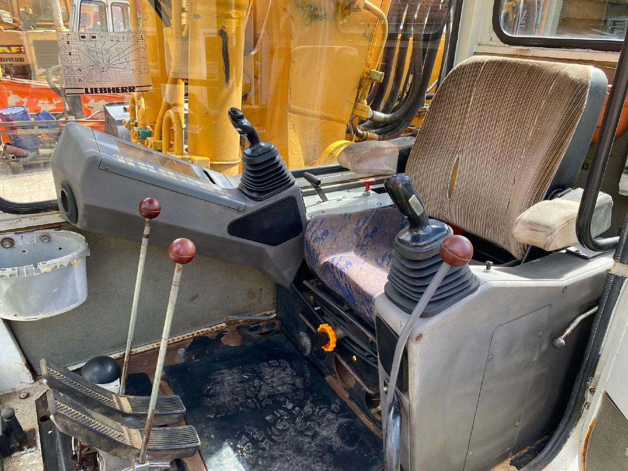 Liebherr R 912 LIT - Excavadora de cadenas: foto 2 Liebherr R 912 LIT - Excavadora de cadenas: foto 2