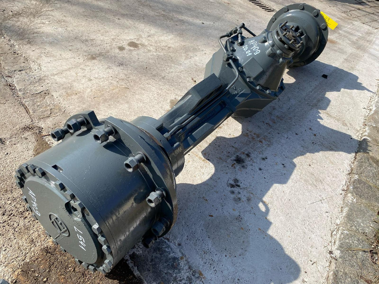 Liebherr ZF AP 409 aus L 541 - Eje y piezas para Maquinaria de construcción: foto 1 Liebherr ZF AP 409 aus L 541 - Eje y piezas para Maquinaria de construcción: foto 1