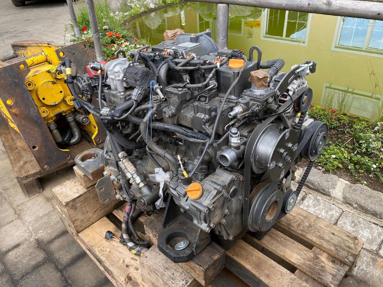 Yanmar Hitachi 4TNV 98C aus ZX 85 - Motor para Maquinaria de construcción: foto 5 Yanmar Hitachi 4TNV 98C aus ZX 85 - Motor para Maquinaria de construcción: foto 5