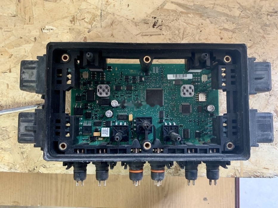 WABCO Elektronika D E TEBS E Modulator naczepa hurt części - Fusible para Remolque: foto 2 WABCO Elektronika D E TEBS E Modulator naczepa hurt części - Fusible para Remolque: foto 2