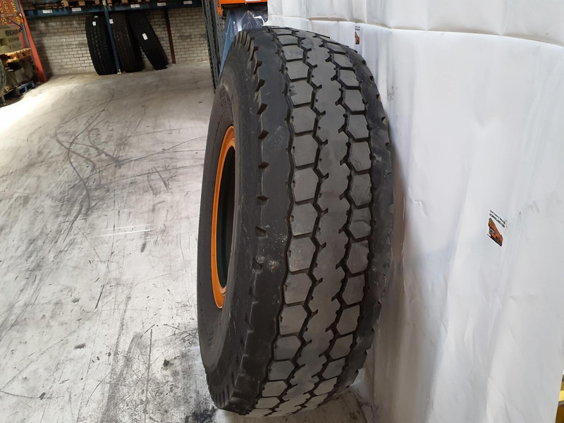Faun Wheel 445/95R25 10 7.5 3p - Neumáticos y llantas para Grúa: foto 4 Faun Wheel 445/95R25 10 7.5 3p - Neumáticos y llantas para Grúa: foto 4