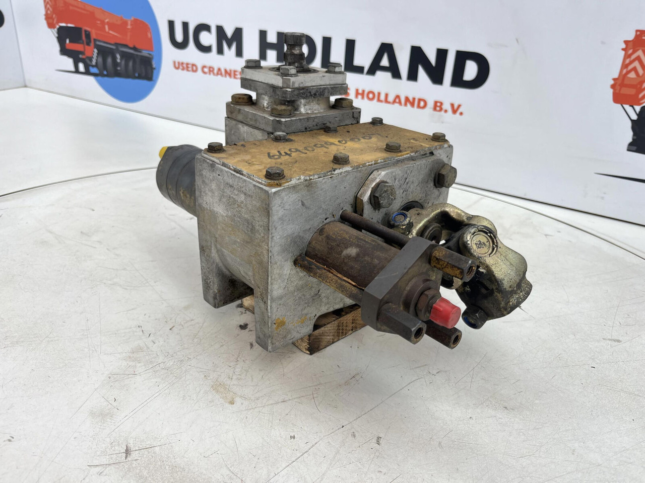 Grove AT 880 Steering box dual steer - Caja de dirección para Autogrúa: foto 1 Grove AT 880 Steering box dual steer - Caja de dirección para Autogrúa: foto 1