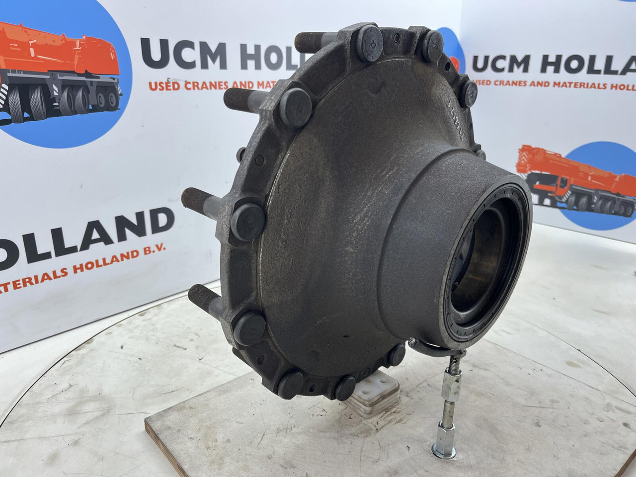 Grove GMK 3050 Megatrak wheel hub - Cubo para Grúa: foto 3 Grove GMK 3050 Megatrak wheel hub - Cubo para Grúa: foto 3