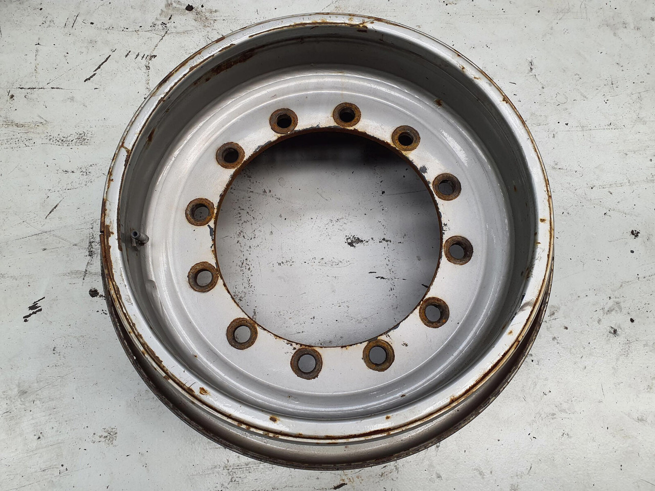 Grove Rim 445/95R25 12 14.5 3p - Llanta para Grúa: foto 2 Grove Rim 445/95R25 12 14.5 3p - Llanta para Grúa: foto 2