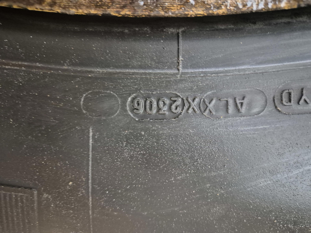 Grove Wheel 445/95R25 10 13 3p - Rueda completa para Grúa: foto 4 Grove Wheel 445/95R25 10 13 3p - Rueda completa para Grúa: foto 4