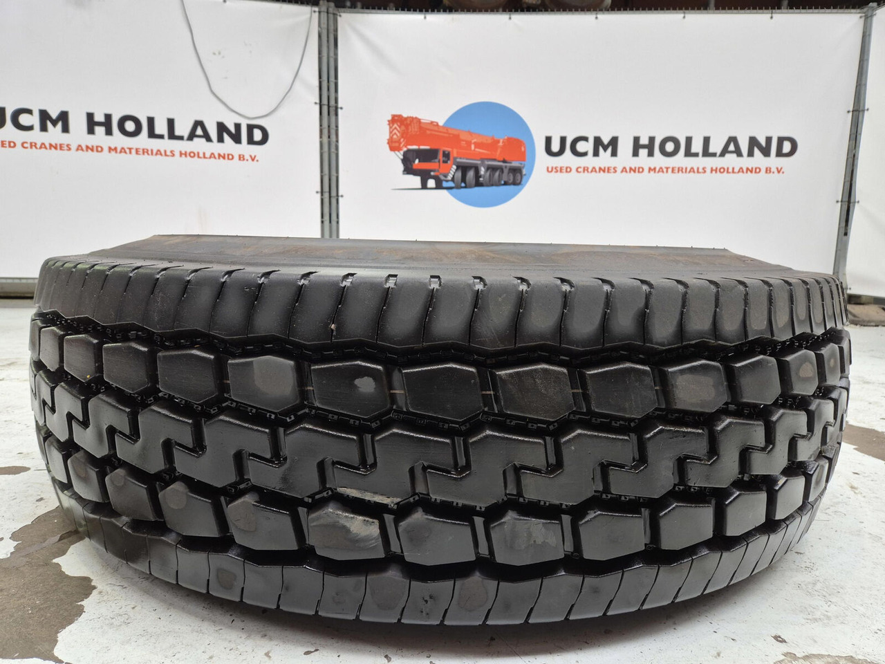 Grove Wheel 445/95R25 10 13 3p - Rueda completa para Grúa: foto 3 Grove Wheel 445/95R25 10 13 3p - Rueda completa para Grúa: foto 3