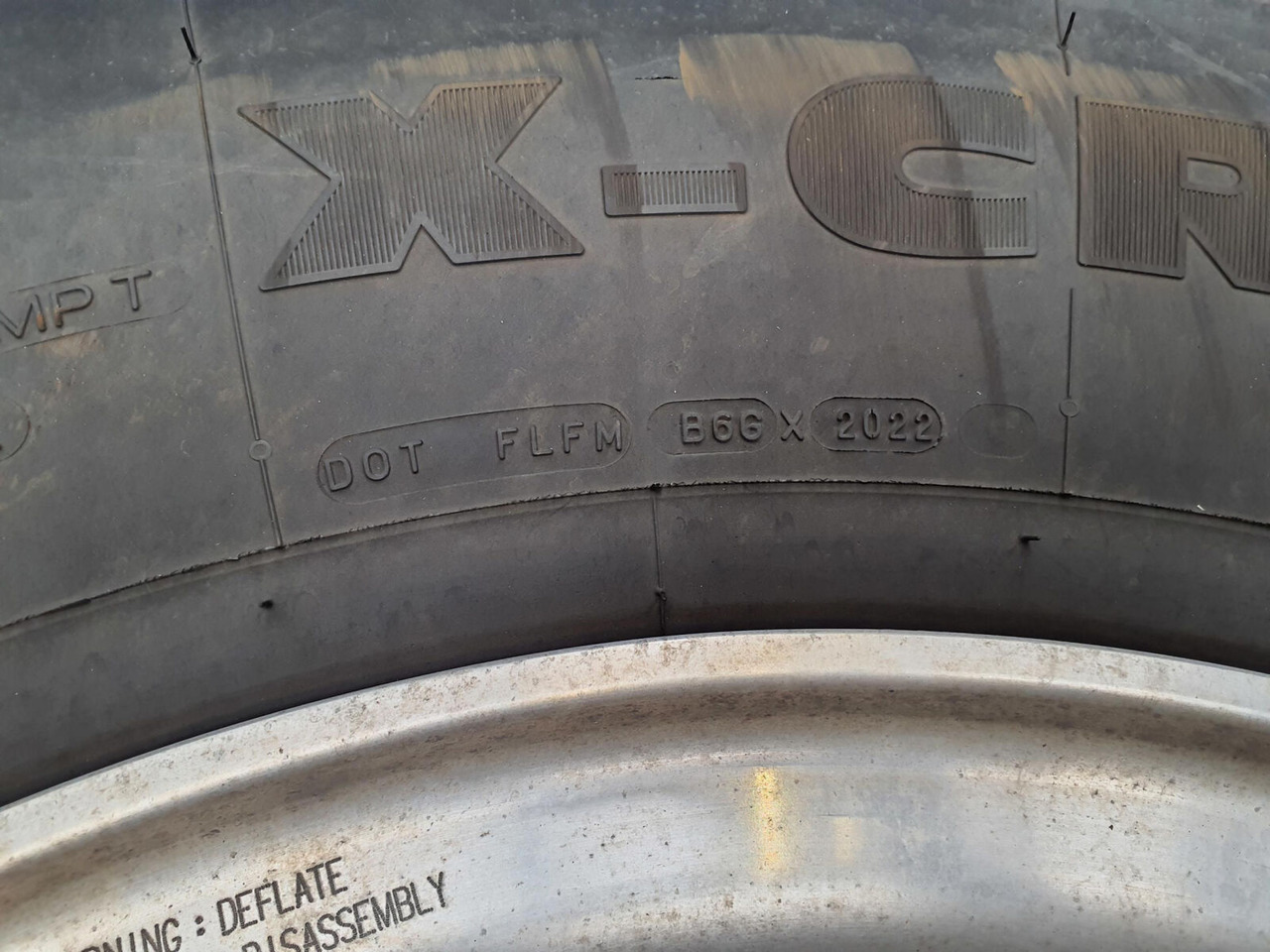 Grove Wheel 445/95R25 12 9 2p alu - Rueda completa para Grúa: foto 3 Grove Wheel 445/95R25 12 9 2p alu - Rueda completa para Grúa: foto 3
