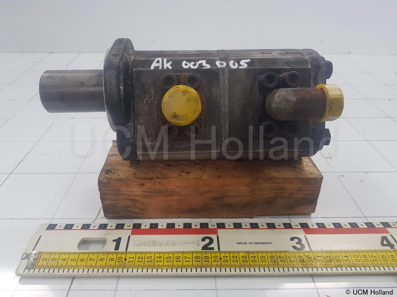 HALDEX Haldex Barnes dual gear pump - Bomba hidráulica para Grúa: foto 1 HALDEX Haldex Barnes dual gear pump - Bomba hidráulica para Grúa: foto 1