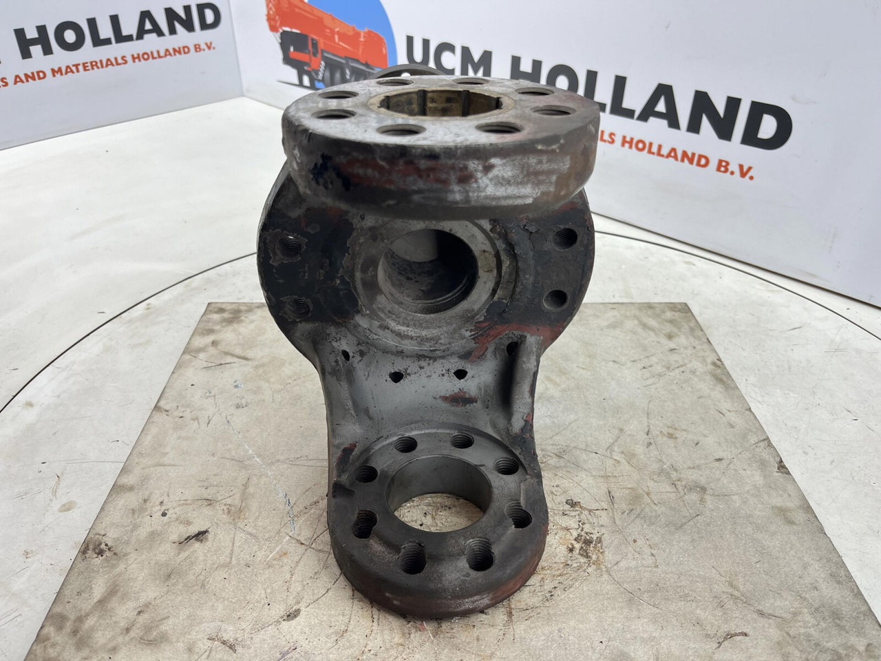 Kessler steering knuckle 12 holes - Mangueta para Grúa: foto 5 Kessler steering knuckle 12 holes - Mangueta para Grúa: foto 5