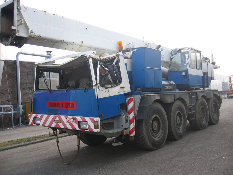 Liebherr LTM 1060`for parts - Autogrúa: foto 1 Liebherr LTM 1060`for parts - Autogrúa: foto 1