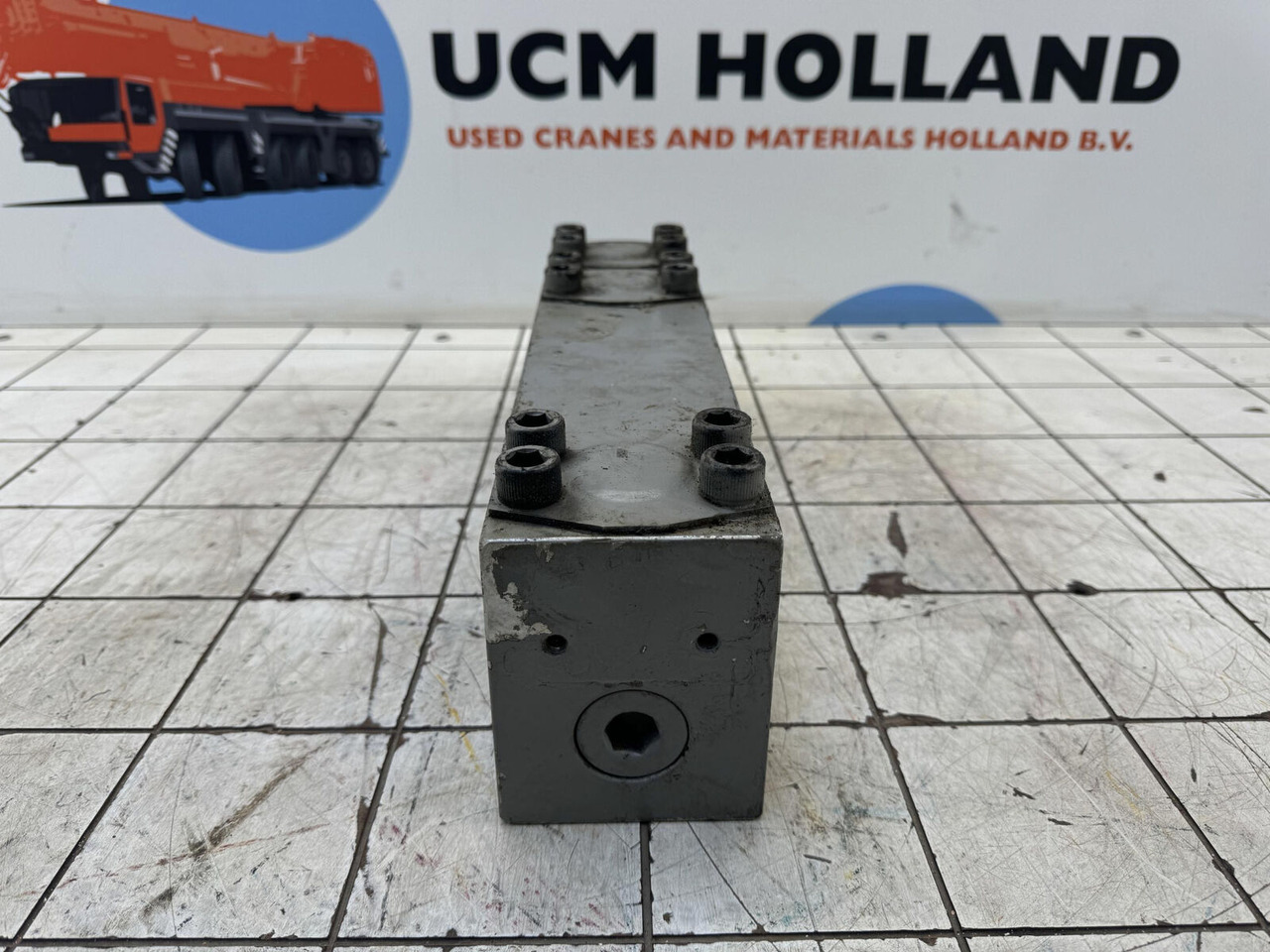 Liebherr LTM 1080/1 telescopic cylinder connection block - Hidráulica para Autogrúa: foto 4 Liebherr LTM 1080/1 telescopic cylinder connection block - Hidráulica para Autogrúa: foto 4